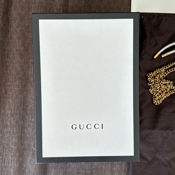 Gucci GG Marmont Mini Bucket bag - Picture 4 of 11